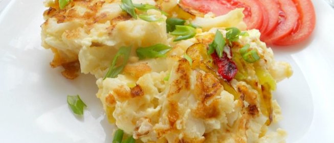 Цветная капуста с яйцами на сковороде