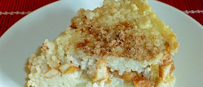 Рисовая запеканка с яблоками
