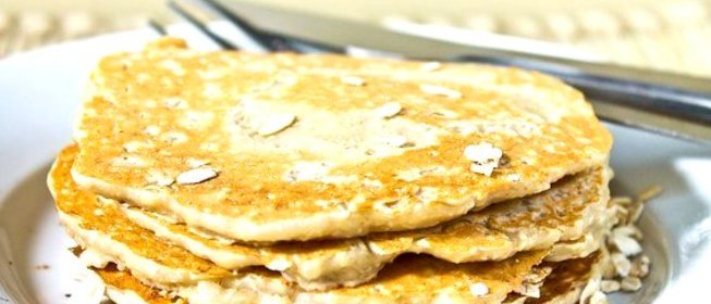 Оладьи из овсяных хлопьев на кефире