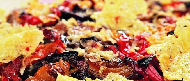 Запеканка из свинины с грибами и картофелем