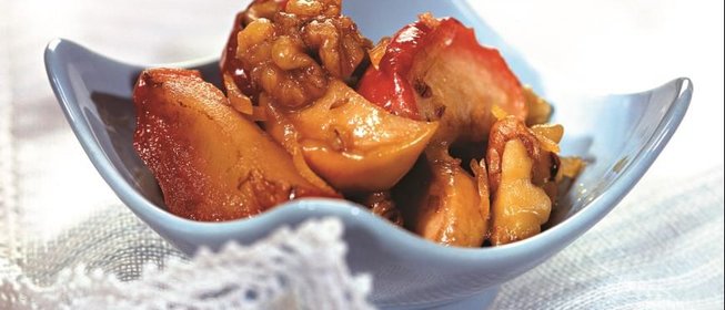 Яблочное варенье с грецкими орехами