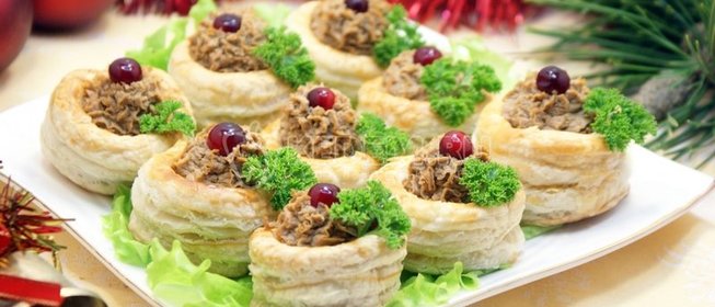 Праздничный паштет в волованах