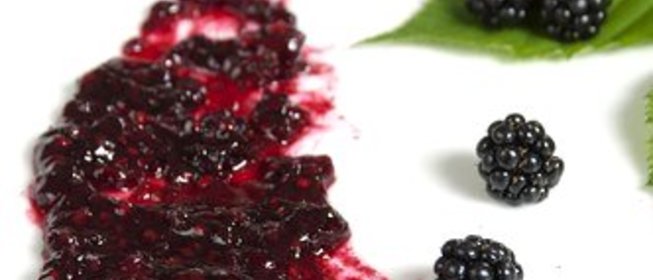 Свежий ежевичный соус с медом