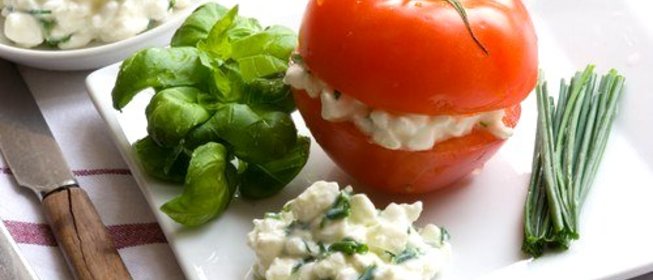 Брынза со свежей зеленью