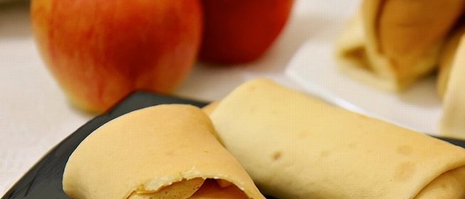 Блинчики с творогом и яблоками