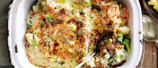 Запеканка с морковью, цветной капустой, брокколи и горчицей