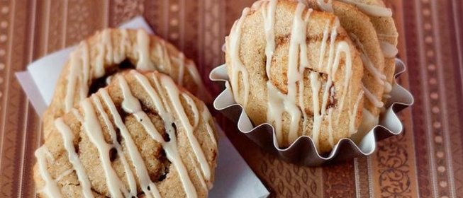 Печенье с корицей и кофейной глазурью