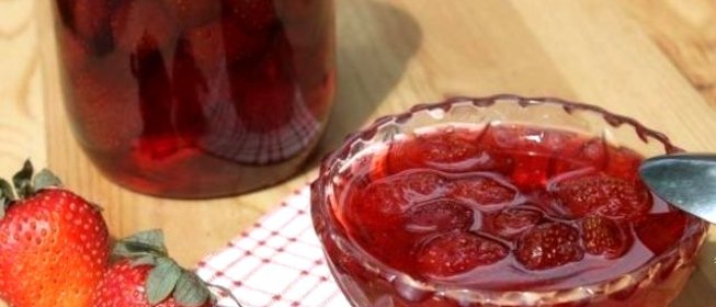 Клубничное варенье жидкое