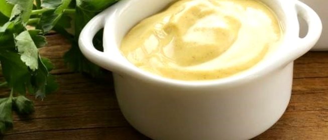 Горчичный соус к рыбе на основе голландеза