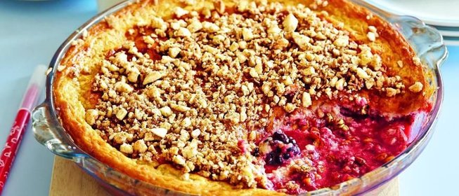 Простая запеканка с ягодами