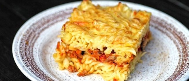Макаронная запеканка с сосиской