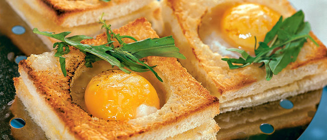 Горячая закуска из яиц