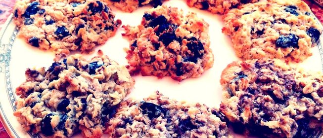 Овсяное печенье с сухофруктами и шоколадными каплями