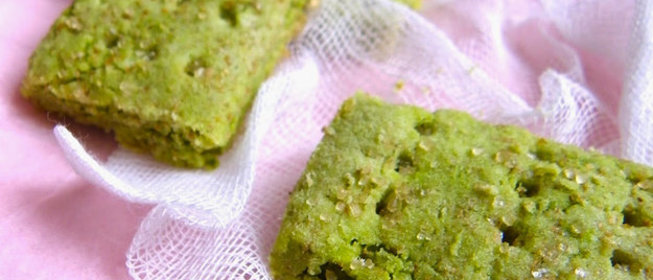 Хрустящее печенье с зеленым чаем