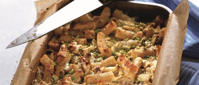 Макаронная запеканка с яблоками