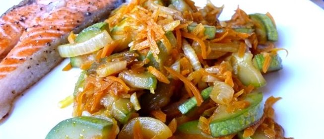 Кабачки с морковью и луком