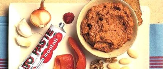 Соус из чили, орехов и сладкого перца