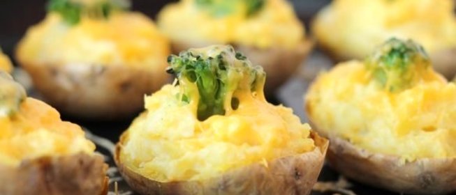 Картофель с брокколи в духовке