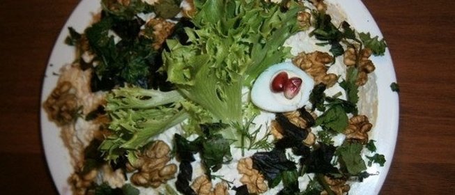 Салат с кальмарами, сыром и шампиньонами