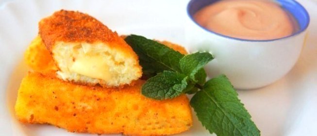 Сырные палочки в картофеле