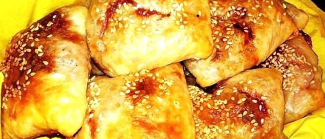 Отбивные в слоеном тесте