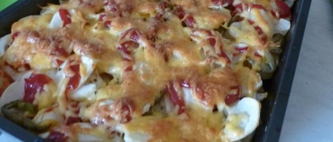 Слоеная овощная запеканка с беконом