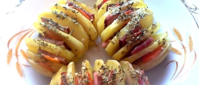 Картошка с ветчиной в духовке