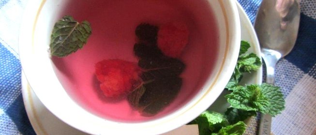 Ароматный малиново-мятный чай