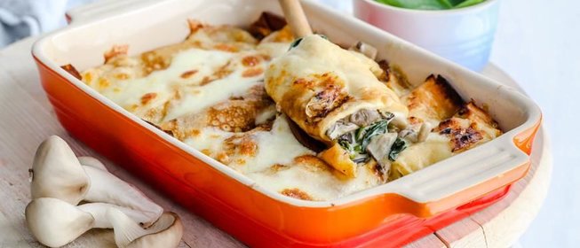 Блинчики с грибами, шпинатом и сыром