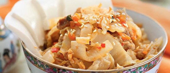 Рагу из кимчи со свининой