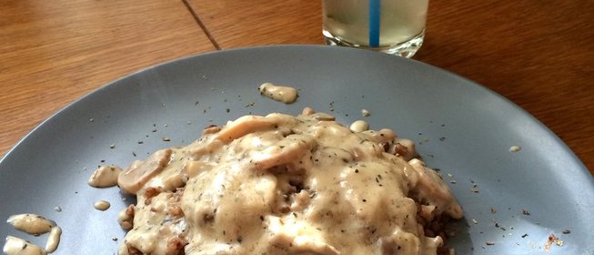 Гречка с грибами и белым соусом