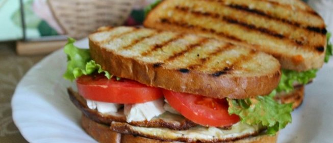 Сендвичи с курицей и омлетом