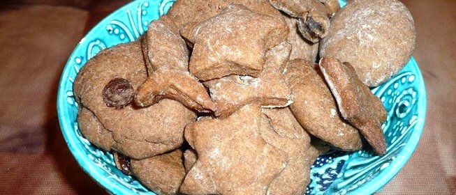 Шоколадное печенье с изюмом на рассоле
