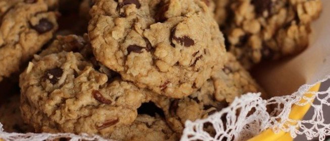 Овсяное печенье с темным шоколадом