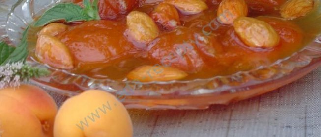 Абрикосовое варенье из абрикосов с миндалем