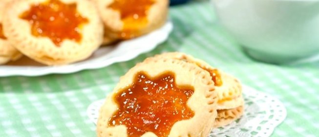 Песочное печенье с джемом