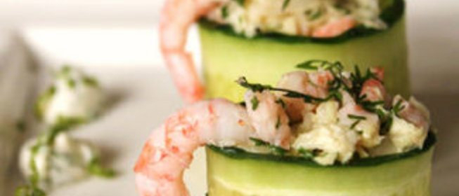 Закуска из креветок, огурца и пекинской капусты