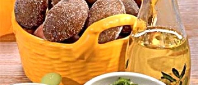 Картофель с соусами мохо