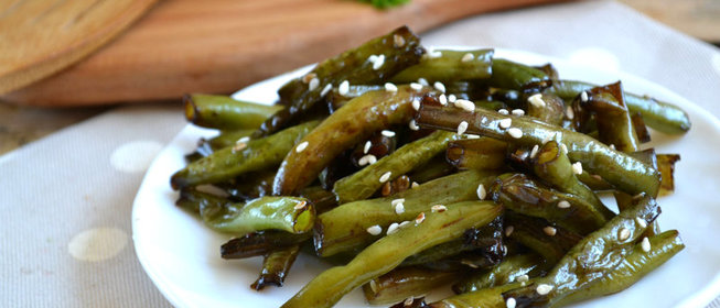 Спаржа под соусом