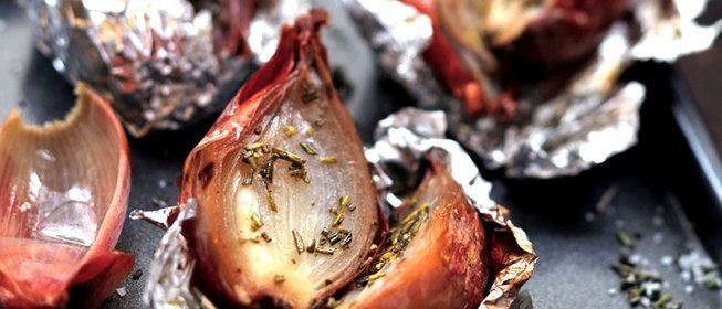 Лук-шалот с розмарином