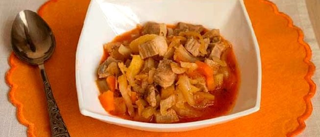 Овощное рагу с мясом и картошкой