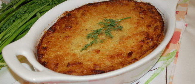 Запеканка из тертого картофеля с грудинкой