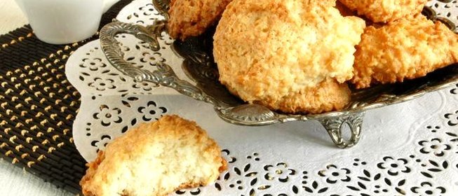 Белковое печенье с кокосовой стружкой