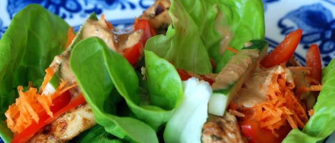 Закуска из курицы и свежих овощей