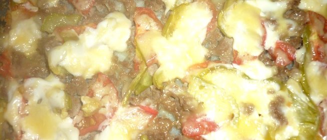 Овощная слоеная запеканка с мясом и сыром