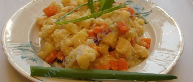 Рагу кабачки тушеные с овощами и капустой