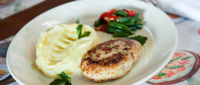 Рыбные котлеты со сложным гарниром