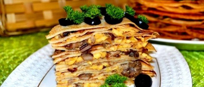 Блинный торт с грибами