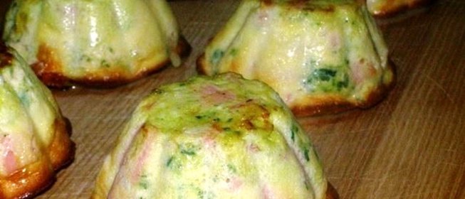 Омлет с сосиской и сыром