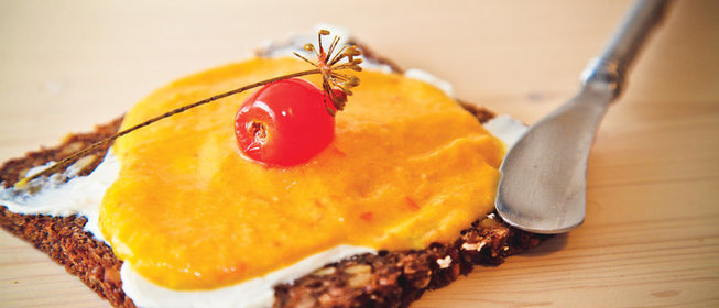 Сербская закуска с каймаком